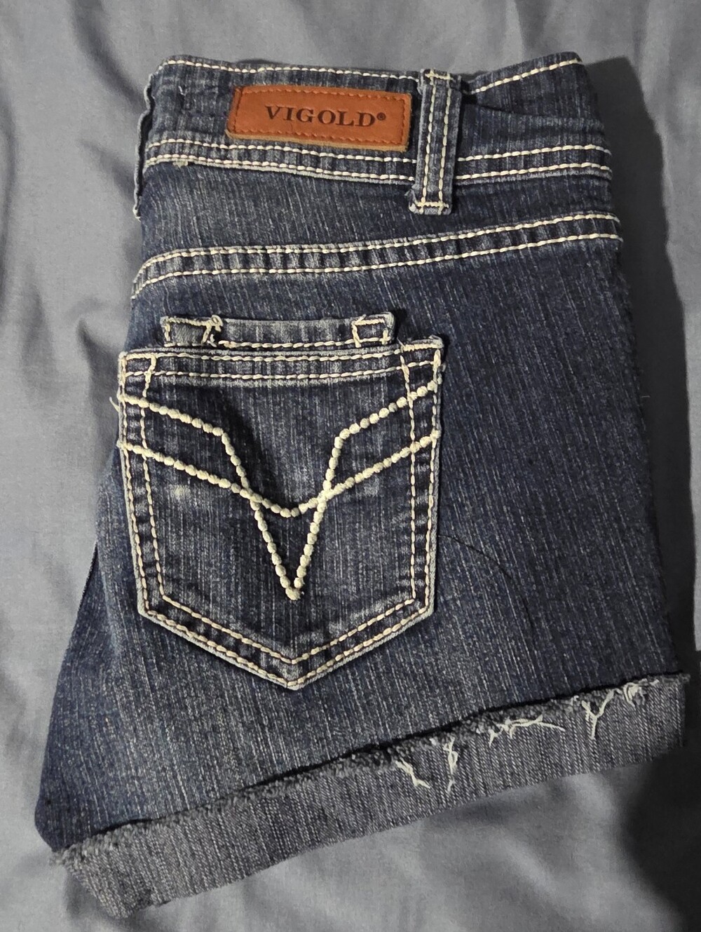 *Vigold Dark Indigo Denim Womens Shorts with Contrast Stitching Size 26 - Picture 2 of 7